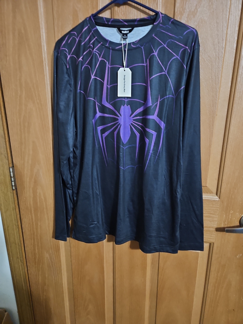 Ouiki Men’s Black Long Sleeve Spider Graphic Tee - Purple Print